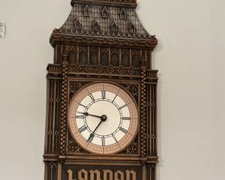 London Fog clock