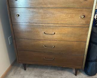 Mid century chest of drawers