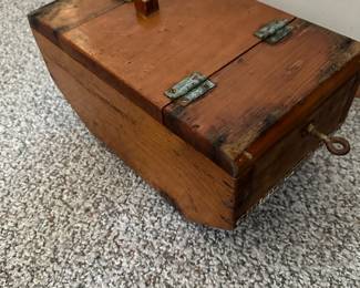 Vintage minnow keeper