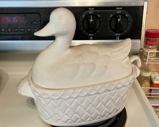 Lot 136 | Ceramic Duck Tureen
