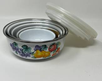 Lot 62 | Food Storage with Lids
