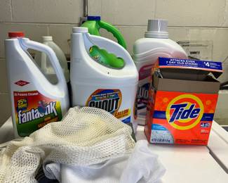 Lot 238 | Laundry Products
