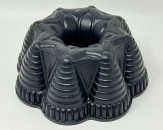 Lot 41 | Nordic Ware Bundt Fiesta Party Pan
