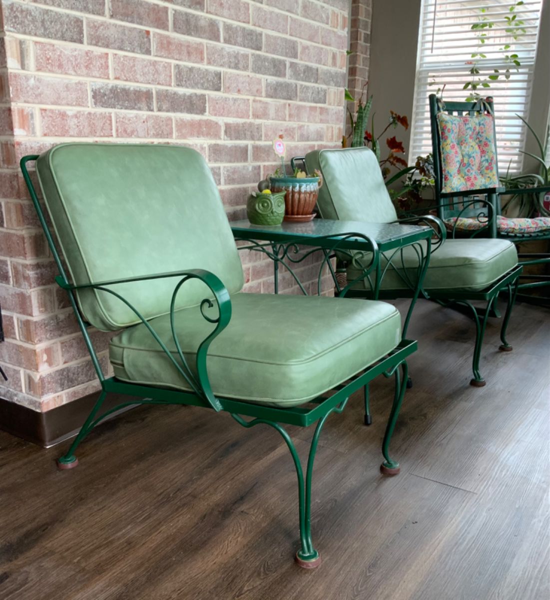 Immaculate Salterini chairs with side table