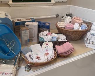 Miscellaneous Bathroom Supplies 