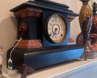 Antique Clock - needs repair 