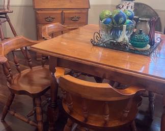 Beautiful vintage solid wood dining table with 6 chairs ! And, these chairs are comfortable! Manufactured by 