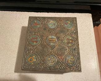 Top of Tiffany Zodiac box