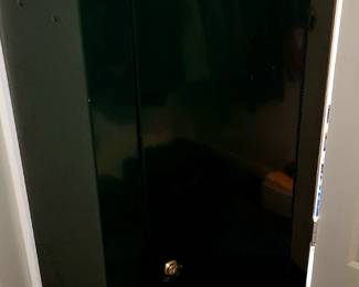 Key Lock Gun Safe. Stack-On