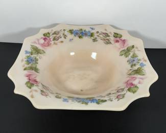 Charlston old Milk glass Bowl