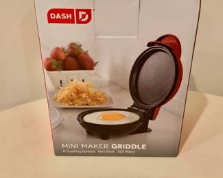 $10 - New Mini Maker Griddle