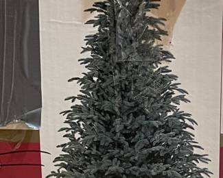 7 ft Christmas tree