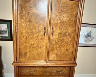 Solid wood Armoire