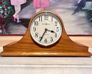 Now you know what time we took pictures! Lots of great clocks in this sale. 