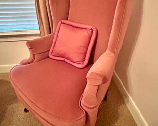 Lovely pink accent chair