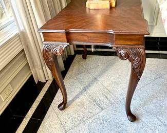 Ethan Allen Accent table