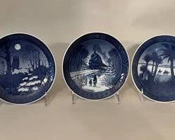 Five Royal Copenhagen Blue And White Christmas Plates Series, 1971 - 1975
