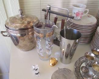 Vintage Ice Bucket & Bar Ware