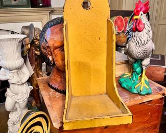 Great paint on this wall candle shelf