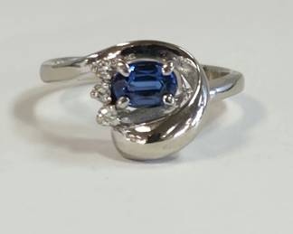 Royal Blue Sapphire in white gold ring size 7