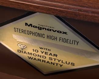 Magnavox Vintage Stereo System, Working record player, AM/FM Radio