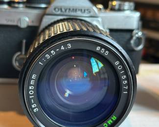 Tokina 35-105mm 3.5-4.3 Lens