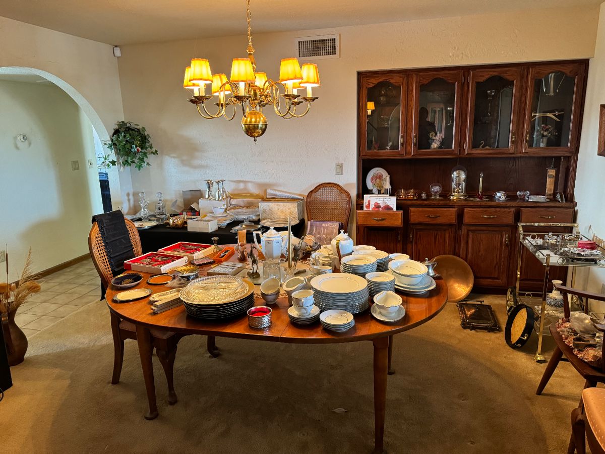 Fountain Hills Estate Sale *******(50 OFF... starts on 1/26/2024