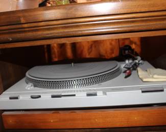 Technics vinyl player