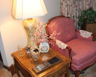 Thomasville end table