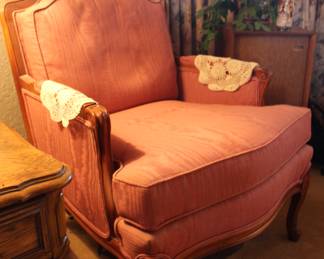 Thomasville pink French provencial chair