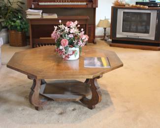 Octagon shape coffee table