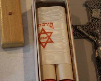 Jewish scripture roll