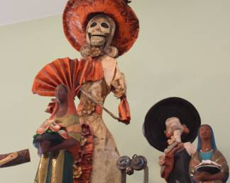 Day of the dead statues