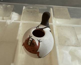 Zuni pottery