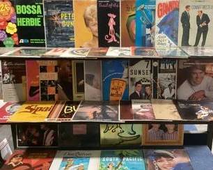 654a889c38a04 6555c3ee2d960 t