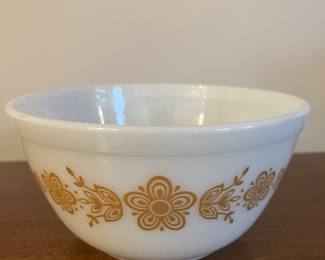 Vintage Pyrex Mixing Bowl