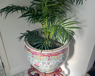 Gorgeous Huge Chinese Pots 