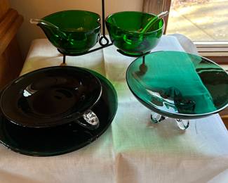 Emerald greed serving pieces