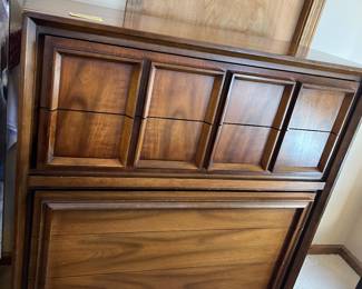 Mid-century chest of drawers - $220