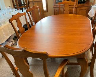 Dining table with 2 leaves and 6 chairs - $450