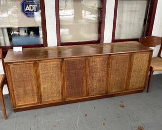 Credenza. 