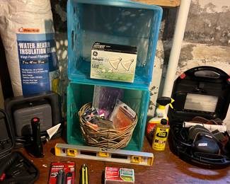 Craftsman  electric screwdriver, kiddie carbon dioxide alarm, craftsman razor cut, Water heater blanket and lightbulbs.