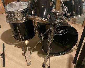 PACIFIC DRUM SET