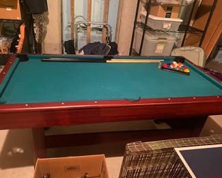  6' POOL TABLE 72"' X 36"