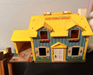 Vintage Play Family House