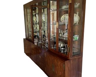 $900 USD     Henredon "Scene One Campaign" Lighted China Display Cabinet KW214-1     Henredon “Scene One Campaign” Lighted Display Cabinet. Meticulously kept! 1970’s. Brass hardware. All one piece. 

Dimensions: 109 x 18 x 82"H

Condition: Very good

Local pick up McLean, VA.  Contact us for shipper suggestions.     https://goodbyhello.com/products/henredon-china-cabinet-kw214-1?_pos=28&_sid=39f7e14c1&_ss=r