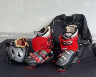 Atomic B Tech Series 80 Ski Boots Grip Pro Size 27.528.0, With Helmet Goggles And Bag.