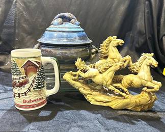 Budweiser Christmas Mug, Horses Figurine Blue Bowl Vase