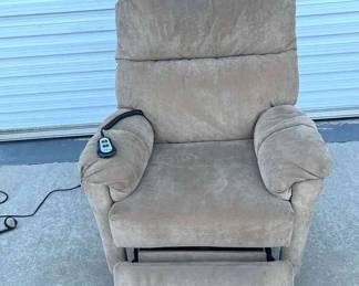 Best Home Furnishing Easy Lift And Recliner Chair.