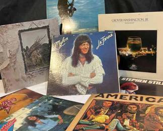 Bundle Of Vintage Vinyl Records Grover Washington Jr. Mylon, Pump Iron, America And More.